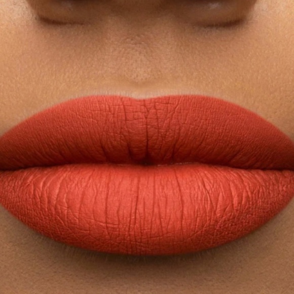 Too Faced "Gingerbread Man" liquid lipstick - Picture 6 of 8